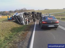 Wypadek ciężarówki. Auto przewoziło drób Wypadek ciężarówki. Auto przewoziło drób