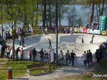 Deskorolki opanują okolice jeziora Ukiel Deskorolki opanują okolice jeziora Ukiel