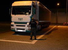 Chciał wjechać do Polski kradzioną ciężarówką Chciał wjechać do Polski kradzioną ciężarówką