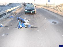 Uderzył w motorowerzystę. 57-latek trafił do szpitala Uderzył w motorowerzystę. 57-latek trafił do szpitala