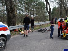 Wypadek rowerzystek. Jedna najechała na drugą Wypadek rowerzystek. Jedna najechała na drugą