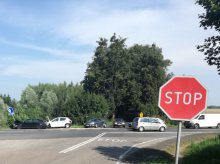 Wypadek w Podlejkach. Kierowca zlekceważył znak STOP Wypadek w Podlejkach. Kierowca zlekceważył znak STOP