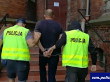 Poszukiwany listem gończym od 10 lat wpadł w ręce olsztyńskich policjantów Poszukiwany listem gończym od 10 lat wpadł w ręce olsztyńskich policjantów