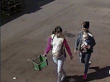 Ukradła torbę z pieniędzmi. Policja prosi o pomoc Ukradła torbę z pieniędzmi. Policja prosi o pomoc