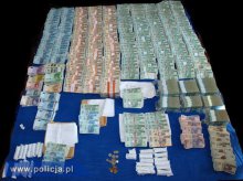 Wyłudzili VAT na ponad 23 mln złotych! Wyłudzili VAT na ponad 23 mln złotych!