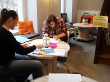 Maraton Pisania Listów Amnesty International. Olsztynianie napiszą w ważnej sprawie Maraton Pisania Listów Amnesty International. Olsztynianie napiszą w ważnej sprawie