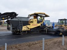 Obwodnica: Kładą warstwę ścieralną pomiędzy węzłami Wschód i Jaroty Obwodnica: Kładą warstwę ścieralną pomiędzy węzłami Wschód i Jaroty