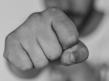 Znęcał się nad partnerką. Zatrzymał go policjant po służbie Znęcał się nad partnerką. Zatrzymał go policjant po służbie