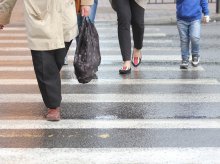 Agresywny mężczyzna atakuje przechodniów na Jarotach. Uniknie kary? Agresywny mężczyzna atakuje przechodniów na Jarotach. Uniknie kary?