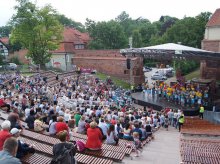 Amfiteatr z nowym oświetleniem i nagłośnieniem Amfiteatr z nowym oświetleniem i nagłośnieniem