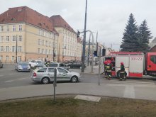 Kolizja w centrum Olsztyna. Kobieta w zaawansowanej ciąży trafiła do szpitala Kolizja w centrum Olsztyna. Kobieta w zaawansowanej ciąży trafiła do szpitala
