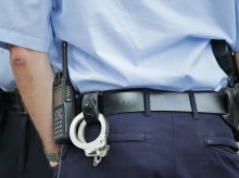 Ukradł koszulkę z galerii i chciał sprzedać ją... policjantowi Ukradł koszulkę z galerii i chciał sprzedać ją... policjantowi
