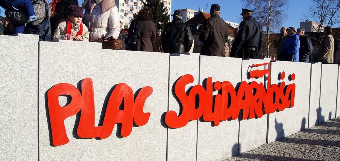 Plac Solidarności, Dukat, a może Dworzec w Iławie?