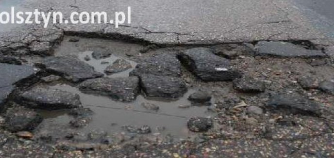 Łatanie dziurawych powiatówek rozpoczęte