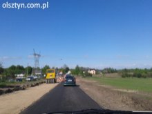 Wylewają asfalt - korzystanie z komunikacji miejskiej utrudnione