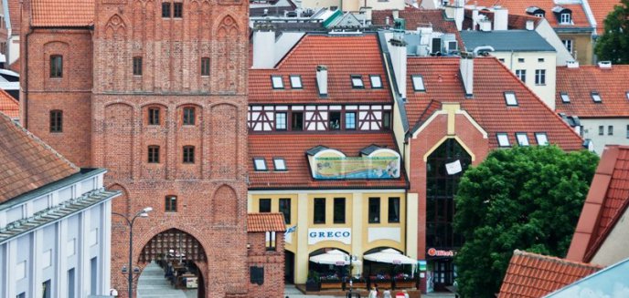 Przykryją plac przed Wysoką Bramą