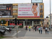 Czy Czesław Jerzy robi to na wieży? Wraca sprawa billboardu w centrum