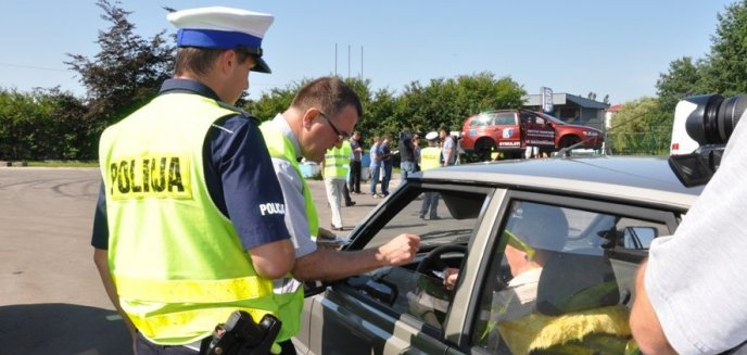 Dzień bez mandatu w Olsztynie – policjanci ''czyhali'' na ul. Leonharda