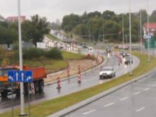 Trwa budowa torowiska. Ruch odbywa się bez utrudnień