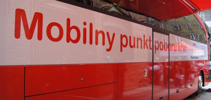 Mobilny punkt poboru krwi stanie pod Uranią