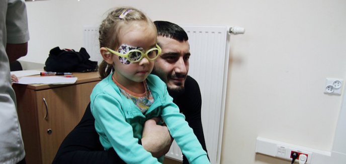 Artykuł: Mamed Khalidov odwiedził dzieci w szpitalu - zobacz zdjęcia