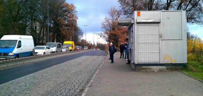 Kiosk wyniósł się z powodu buspasów. Powstało więc ksero