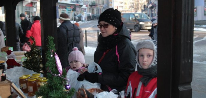 Olsztynianie kupowali na świątecznym kiermaszu (zdjęcia)