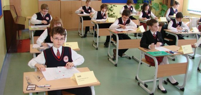 Szóstoklasiści piszą ''małą maturę''