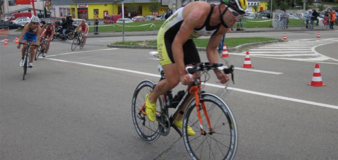 Filip Przymusiński na zawodach triathlonowych w Olsztynie