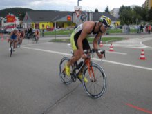 Filip Przymusiński na zawodach triathlonowych w Olsztynie