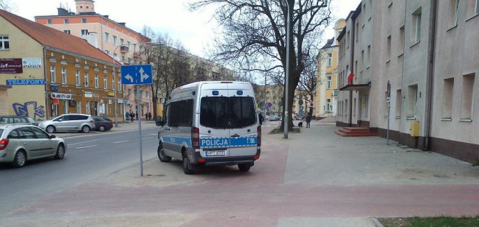 Parkowanie po olsztyńsku w wykonaniu policjantów