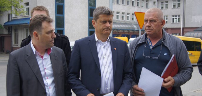 Palikot w Olsztynie: Stanął w obronie prywatnych przewoźników (zdjęcia)