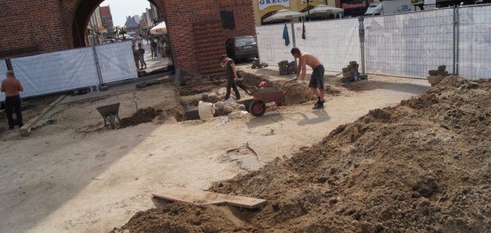 Zasypią ''archeologiczny hit'' pod Wysoką Bramą