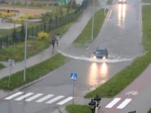 Weekendowe ulewy sparaliżowały miasto (filmy)