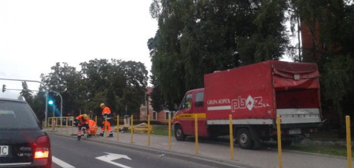 Żółte barierki znikają z ulic Zatorza