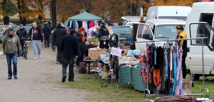 Pchli targ (na razie) bez opłaty targowej