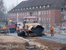 Zimowa organizacja ruchu na przebudowywanym skrzyżowaniu