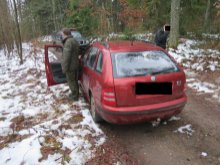 Pijany zapomniał, gdzie zostawił swoje auto, więc zgłosił kradzież