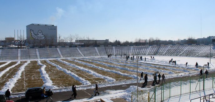 Nowe oświetlenie starego stadionu
