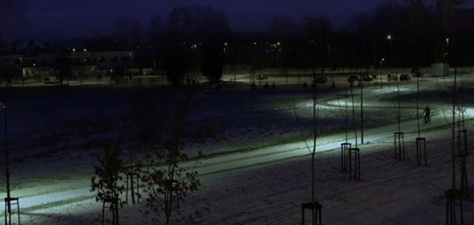 Niesamowite, wędrujące światło nad Jeziorem Krzywym (film)