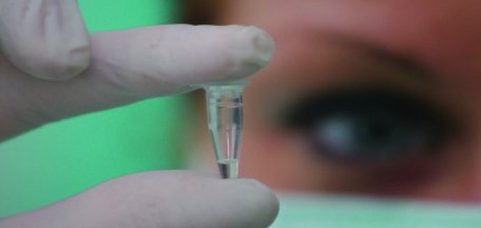 Sprzedają środek do uzdatniania wody jako lek na HIV!