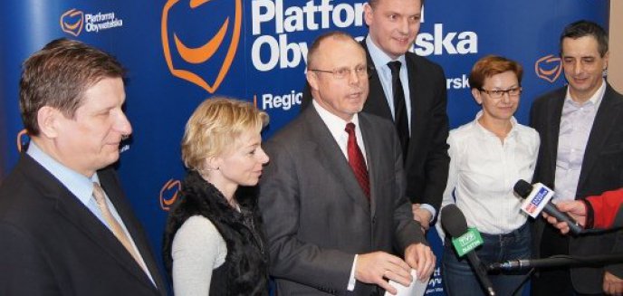 Siatkarz, dziennikarz muzyczny, kontrowersyjny poseł - PO, SLD i Twój Ruch wystawiają ''swoich'' do Europarlamentu