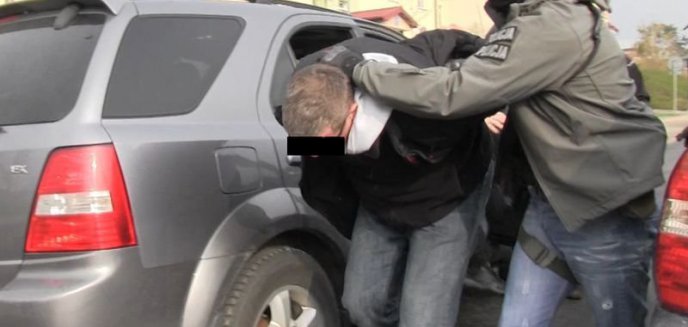 Co łączy olsztyńską działaczkę Twojego Ruchu z szefem mafii paliwowej?