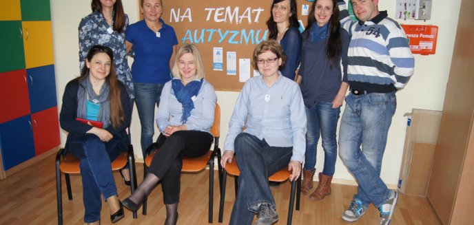 ''Na niebiesko dla autyzmu''. Chcą wiedzieć więcej, by pomóc