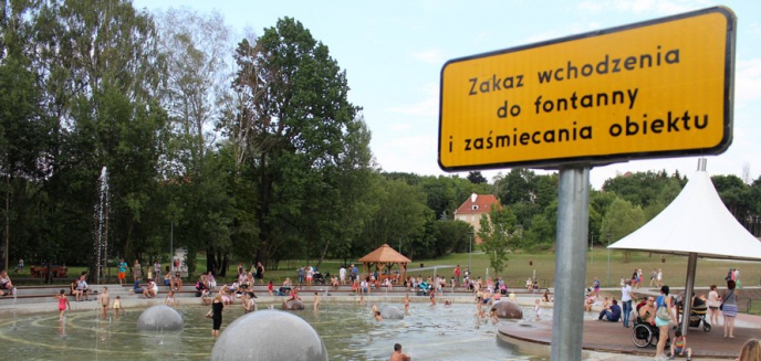 Kąpiel w fontannie w Parku Centralnym: ''Zakaz to ostrzeżenie''