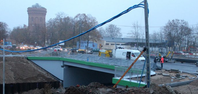 Nowy wiadukt na Żołnierskiej nabiera kształtów (zdjęcia)
