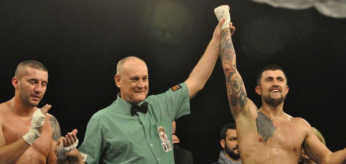 Artykuł: Spartan Boxing Night: Opalach wygrał przed czasem z Simeunovicem (zdjęcia)