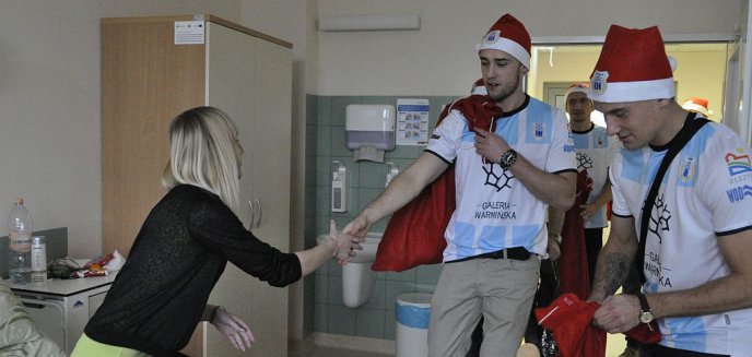 W Mikołajki piłkarze Stomilu odwiedzili pacjentów Szpitala Dziecięcego (zdjęcia)