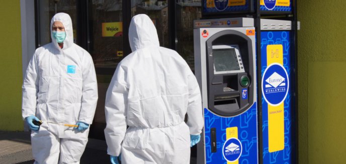 Artykuł: Kolejne włamanie do bankomatu w Olsztynie. Policyjny pościg za sprawcami