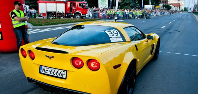 Artykuł: Wielki pokaz aut wyścigowych w Olsztynie. Kolejna atrakcja Night Power